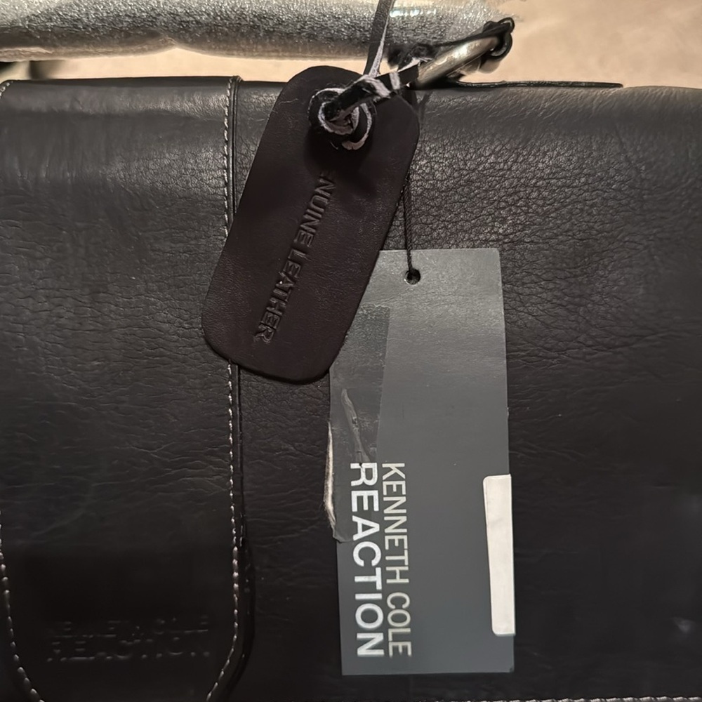 Kenneth Cole Reaction Black Leather Briefcase with Shoulder Strap - Picture 2 of 12